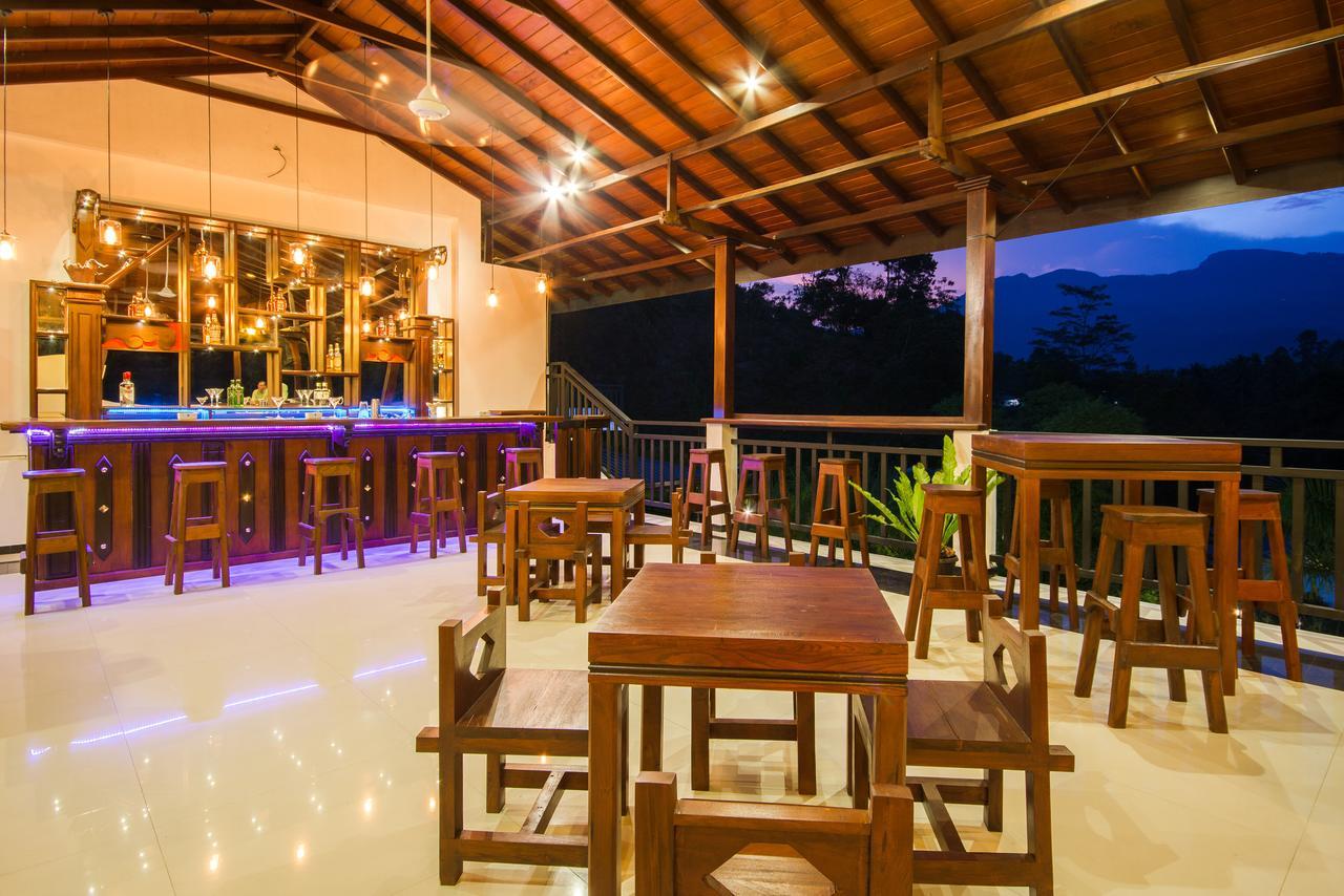 ออกวิน รีสอร์ต - นาวาลาปิติยา Hotel แคนดี้ ภายนอก รูปภาพ